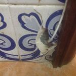 Azulejo da cozinha quebrado