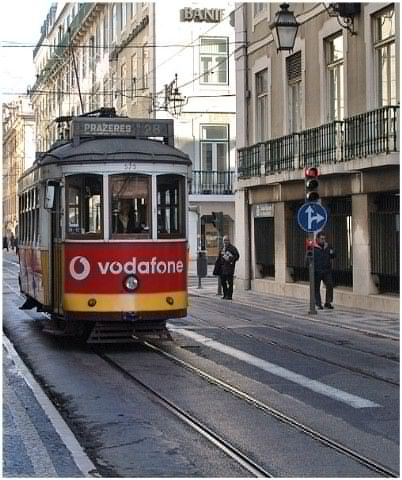 Lisboa - Eléctrico Vodafone 1.jpg