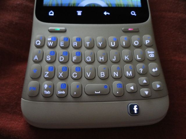 qwerty iluminado.jpg