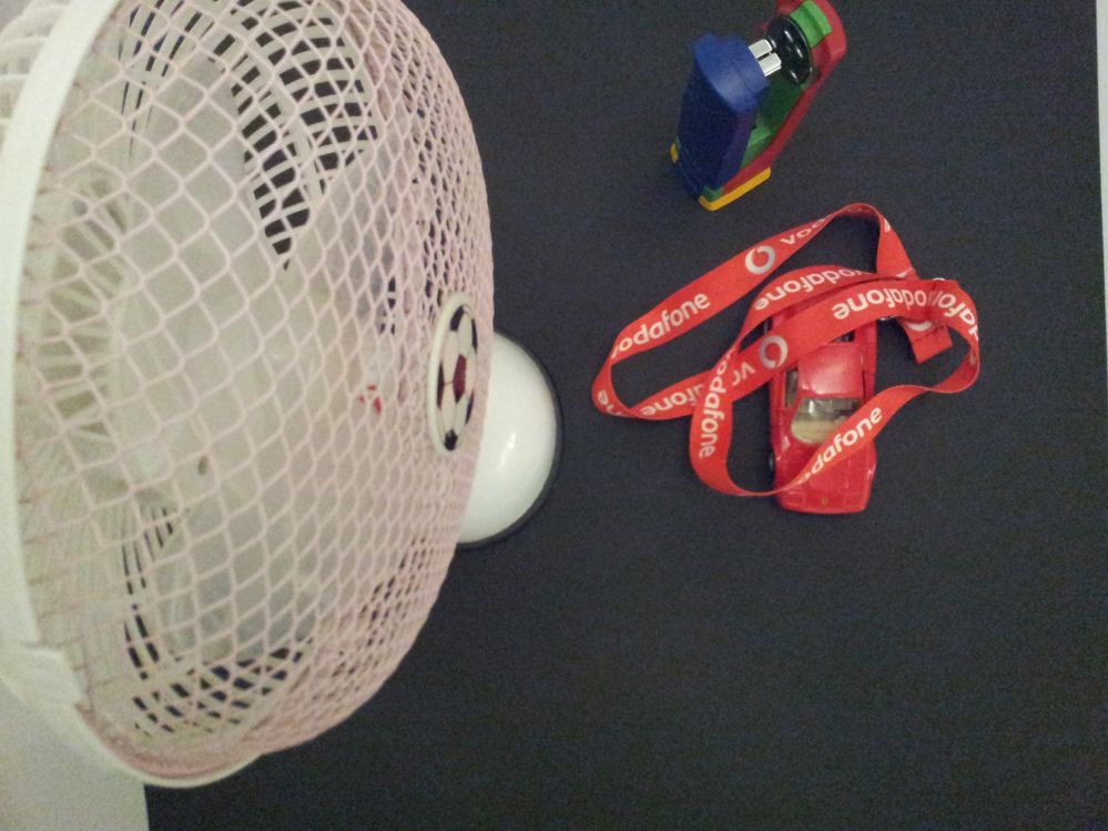 M - Galaxy S II - ISO 800 - eForum Vodafone User Review.jpg