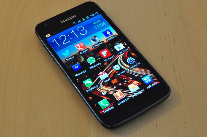 Samsung-GalaxySIILTE-Review-05.jpg